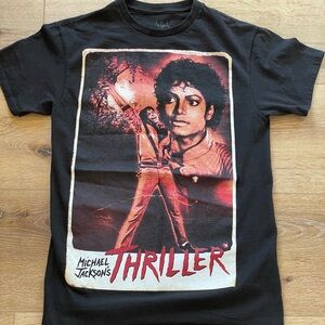 Hot Topic Michael Jackson ‘Thriller’ graphic tee. Men’s size S.